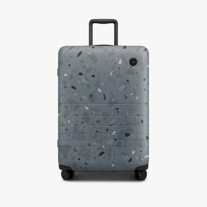 Check-In Medium