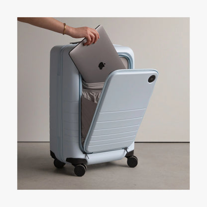 Carry-On Pro