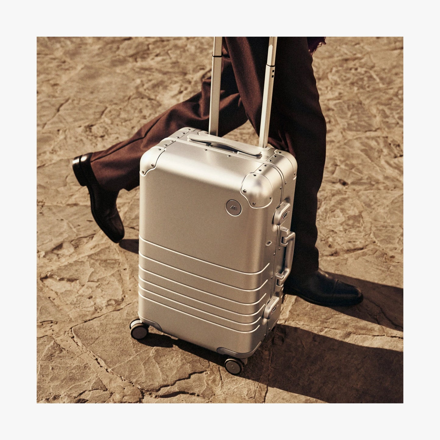 Aluminum Check-In Medium