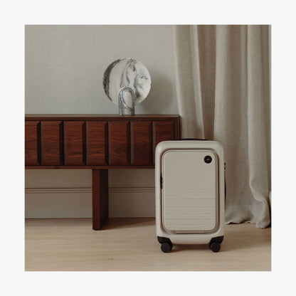 Carry-On Pro Plus