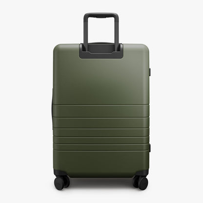 Expandable Check-In Medium