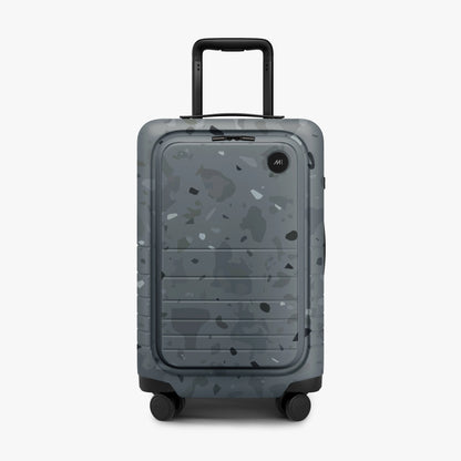 Carry-On Pro