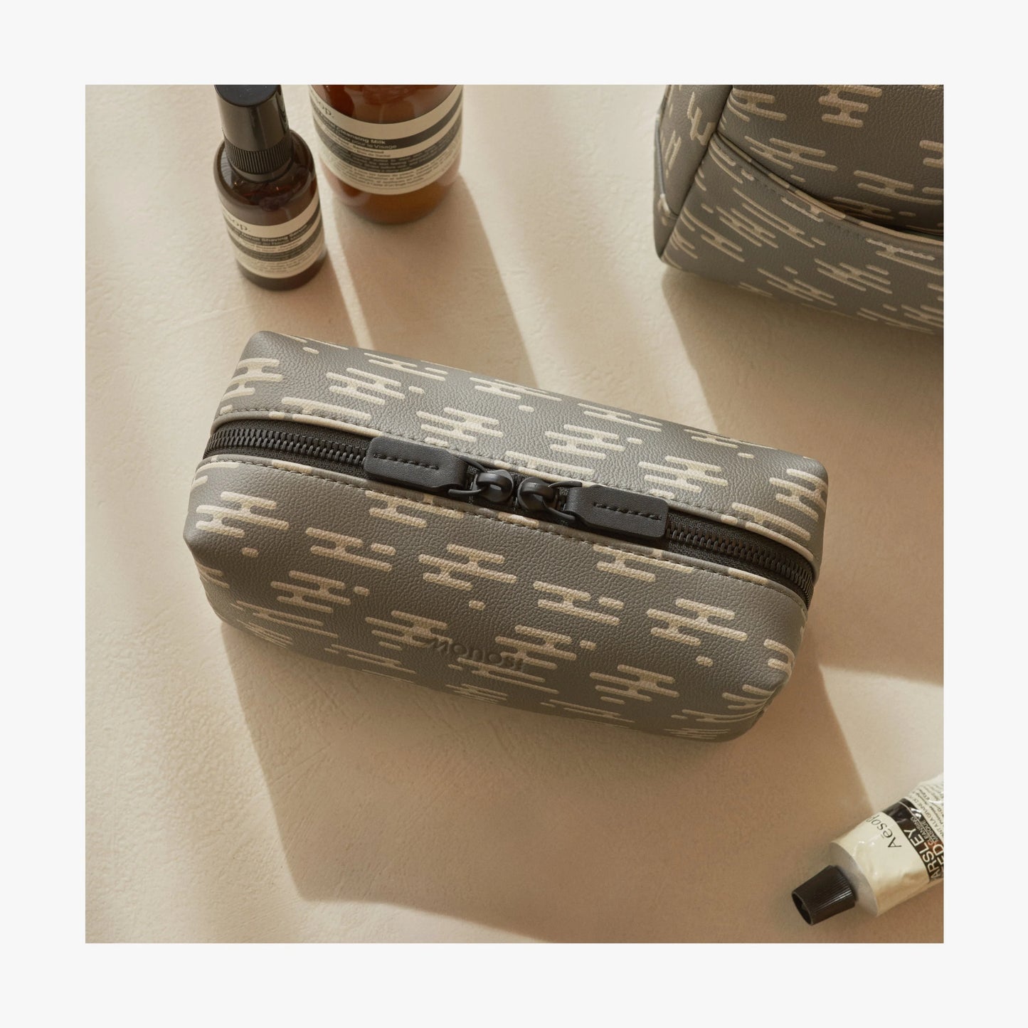 Metro Toiletry Case