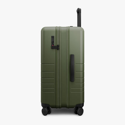 Expandable Check-In Medium